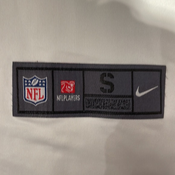 Ezekiel Elliot Stitched Jersey (Unworn Brand New) - Picture 2 of 3